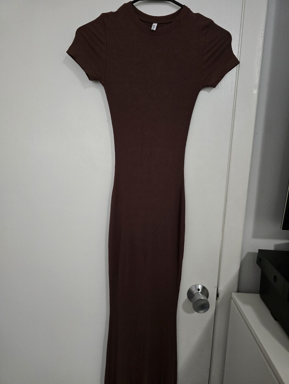 Slim Fit Short Sleeve Maxi Dress in Dark Brown